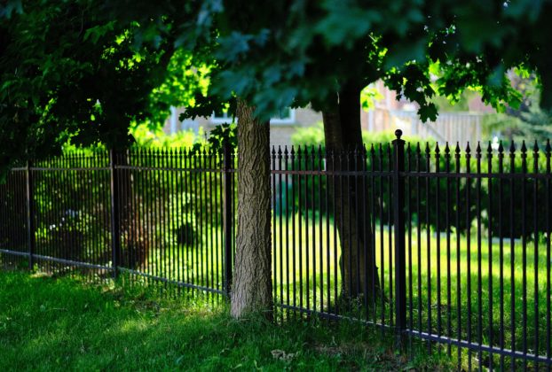 Comment choisir le meilleur type de barreaux pour une clôture de sécurité ?